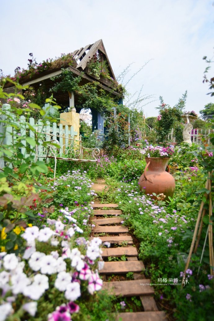 花园拜访,成都玛莉亚色彩花园电话