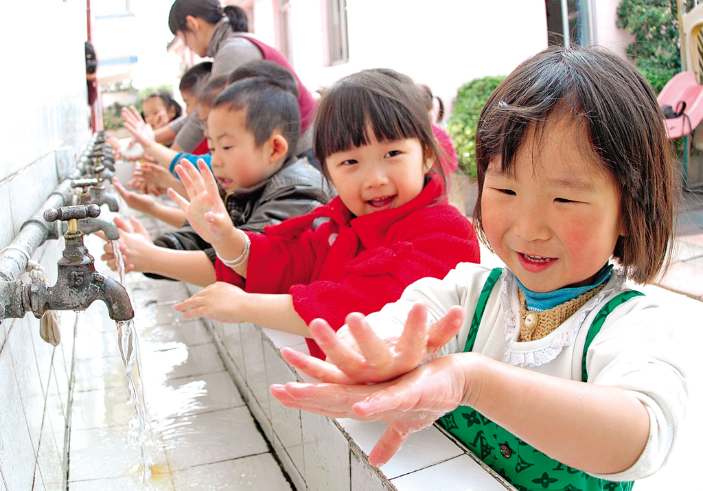 幼儿手足口病给家长温馨提示,孩子手足口病要怎么跟家长沟通