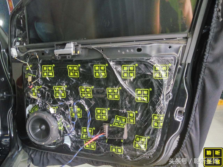 经典福特福克斯的原车音响换装、门板隔音之旅不过两千元的改装,给有需求的自己!