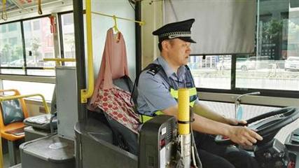 2018的驾驶证有几年了,初次驾驶证年龄不满18岁怎么处理