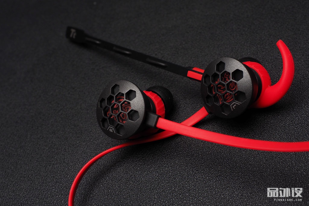 TteSPORTS隐者PRO专业版入耳式游戏耳机评测