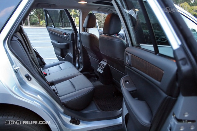 斯巴鲁傲虎2010款3.6r,斯巴鲁傲虎3.6评测