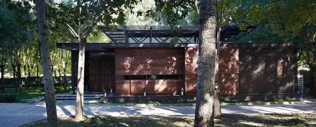 北京丽都花园罗兰湖会所设计