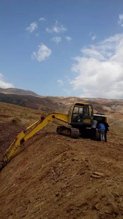 维修机械师傅的心酸,机械设备维修是非常辛苦的工作