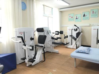 骨科大夫梁国跃,新医正骨去哪里治疗