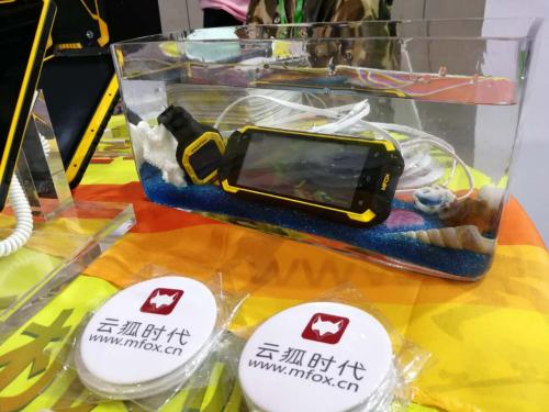 把烦恼带出去把快乐带回家,把烦恼送出去把美好带回来