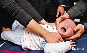 宝宝容易歪头怎么纠正,宝宝总是歪头杀怎么办