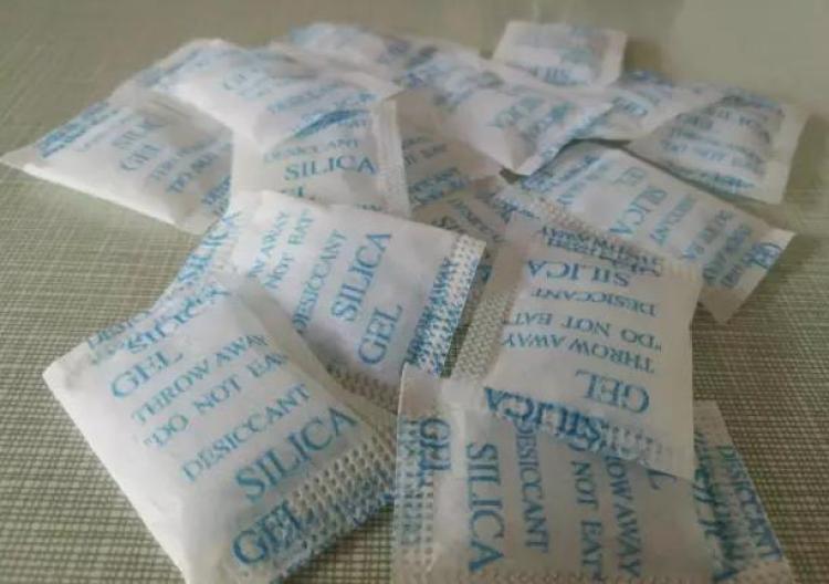 暴雨来了丨别人都在讨论下班雨多大，我只关心你的鞋子怎么快速干？