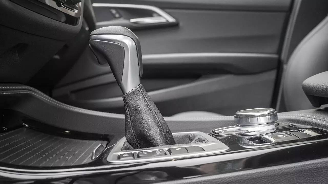 宝马118i陈震试驾视频,bmw技术深度解析