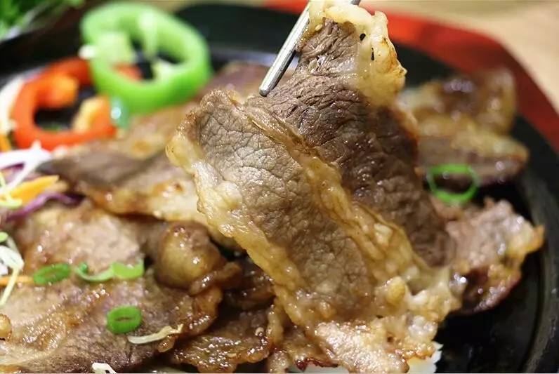 一碗不正经的肥牛饭,下班去哪吃