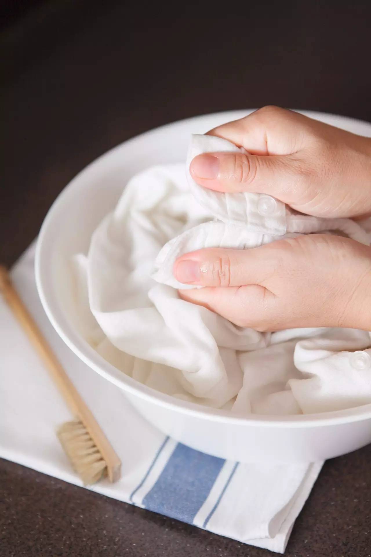 永续护衣:自有米饭柠檬牛奶来对付污渍油渍口红渍