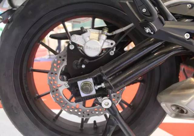 蓝巡300新款价格,300蓝圈夜光效果