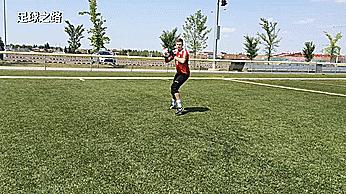 门将跑位技巧图解,门将守点球教学