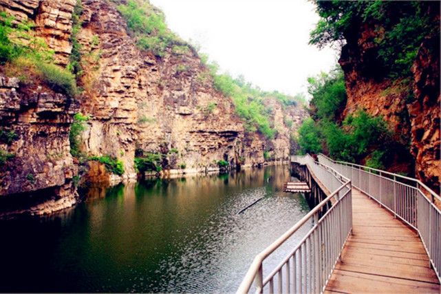 河北省宝贝最多的县城,有一个宝贝差点被日寇偷走,现有座神山叫猪山