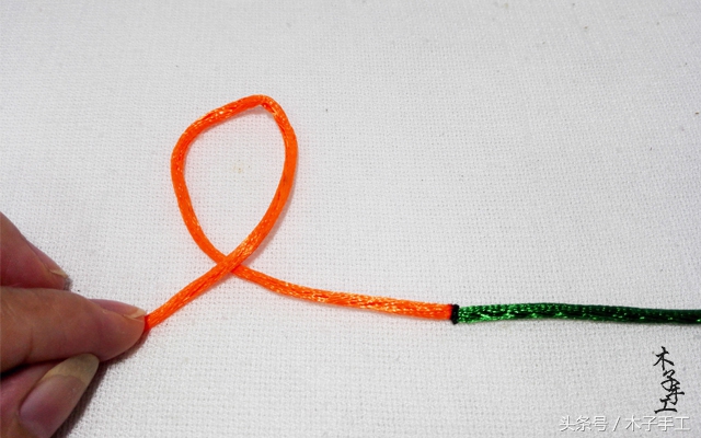 木子手工红绳手链,木子手工编织红绳慢动作