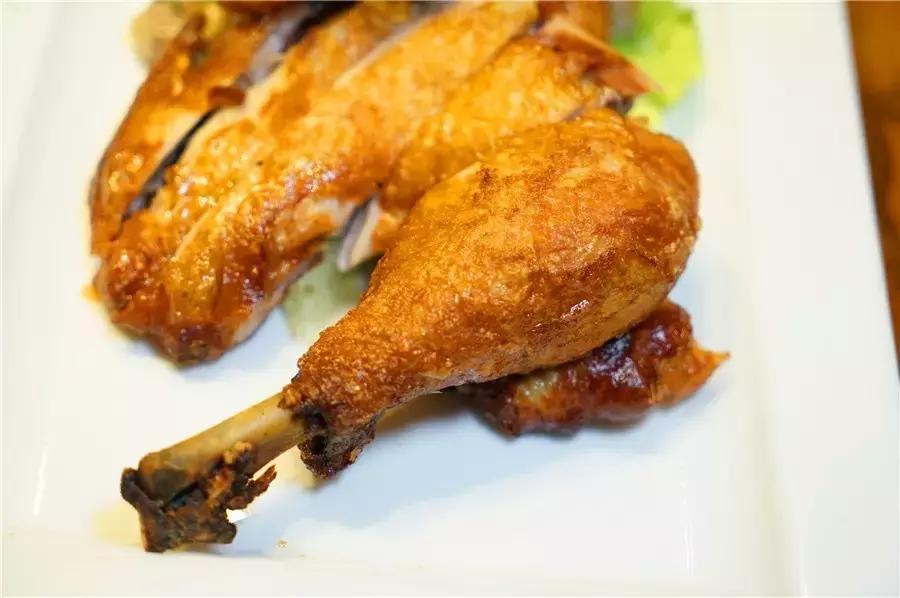 蒙眼用剪刀做面，服了！这么牛X的店居然系佛山的10年老字号！东家好吃才是硬道理！