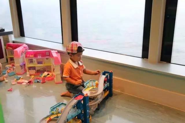 给宝宝购的衣服,给宝宝买衣服的注意事项