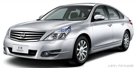 天籁汽车冒黑烟是什么原因,日产天籁故障灯亮加速无力