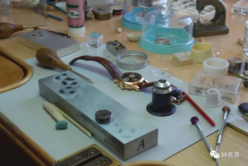 荣汉斯包豪斯纪念款,荣汉斯在德国的地位