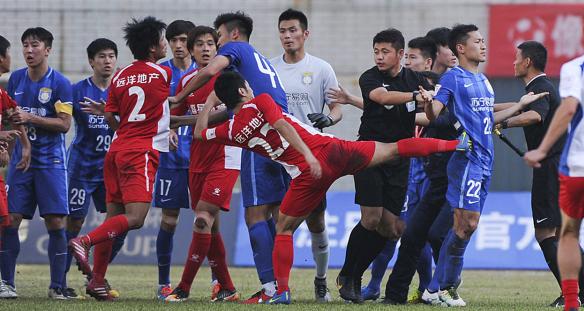 如果没有*力暴**！足球的天空该是多么晴朗，足协请别光只会罚款！