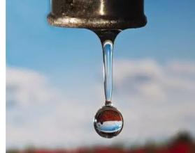 尿道口发红总觉得有液体流出来,尿道口流出来白色颗粒