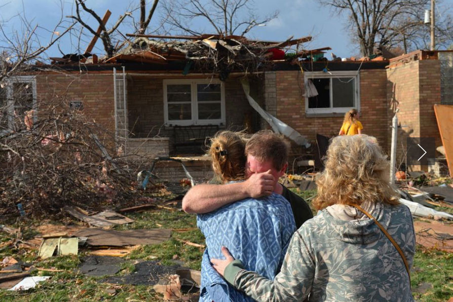 龙卷风应急措施,龙卷风来袭应急避险做法