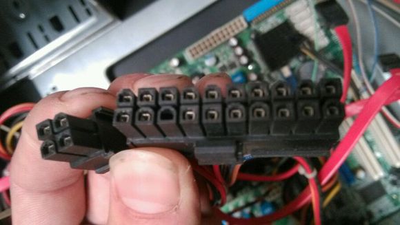 台式电脑电源应该怎么挑选，带你了解你所不知的电源大学问