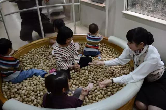 坐火车旅行最美线路亲子,火车亲子旅行