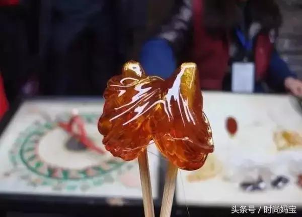 汪涵把80后的零食搬出来,汪涵吃槟榔主持节目