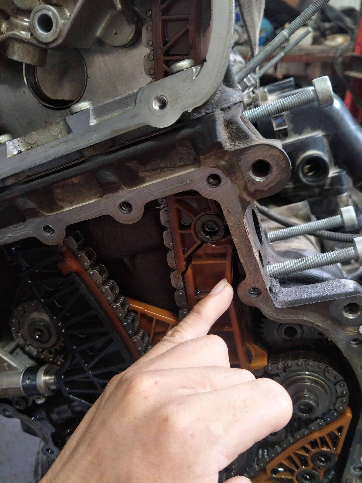 奥迪a6机油灯报警亮红灯,奥迪a6机油灯报警仪表调校