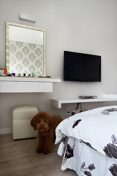 武汉老园艺师为讨好老伴,毅然把卧室窗台巧变花园式榻榻米!