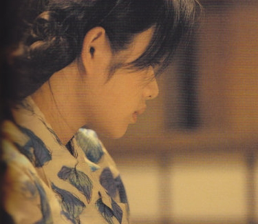 他是“犯桃花”的俊美漫画家，邂逅17岁单纯少女后浪子回头，却因瞥见妻子那一幕，关进“没有女人的地方”