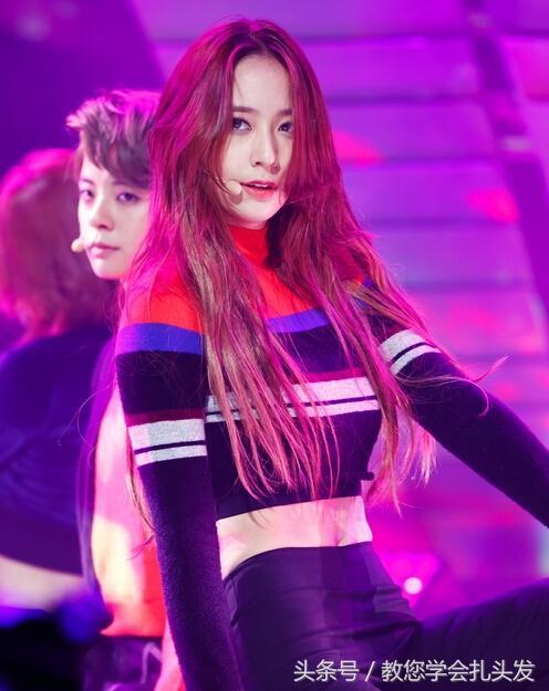 简单的韩式盘发中长发,一款韩式随意盘发编发教程