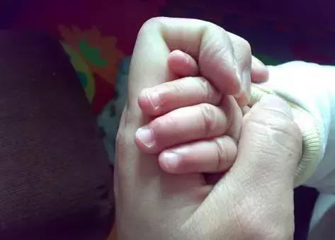 指甲整个掉了需要注意哪些,小孩的指甲应该怎么处理