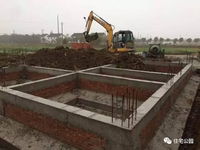 家住19层屋里返潮是什么原因,房屋怎么做不返潮