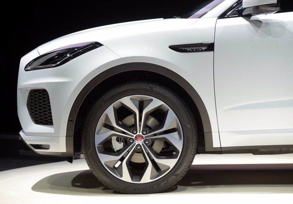 全新捷豹新款e-pace图,捷豹e-pace小豹子图