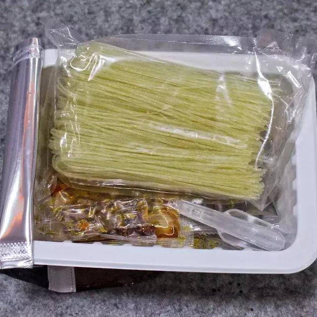 随时随地一壶热水就能吃上的美味螺蛳粉，我们帮你找好了！饿了么？