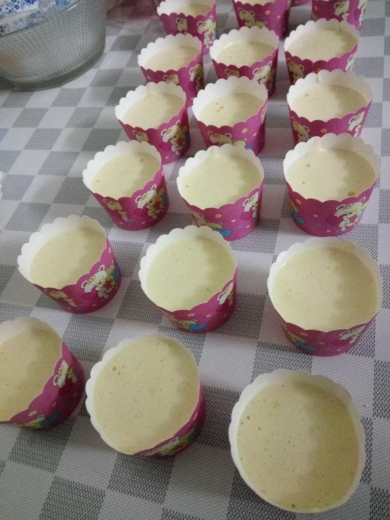 蜂蜜纸杯蛋糕烤箱做法,蜂蜜牛奶纸杯蛋糕