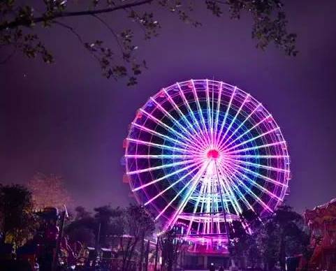 南宁适合晚上去的摩天轮,广西海边摩天轮