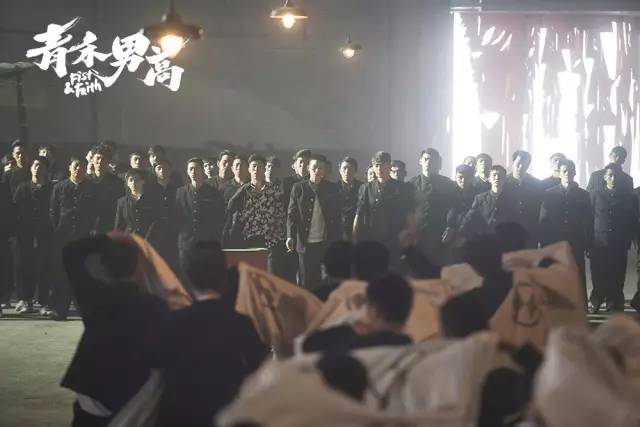 《青禾男高》就是一部真人结合国漫的电影,这也是导演蒋卓原的热血国漫的情结