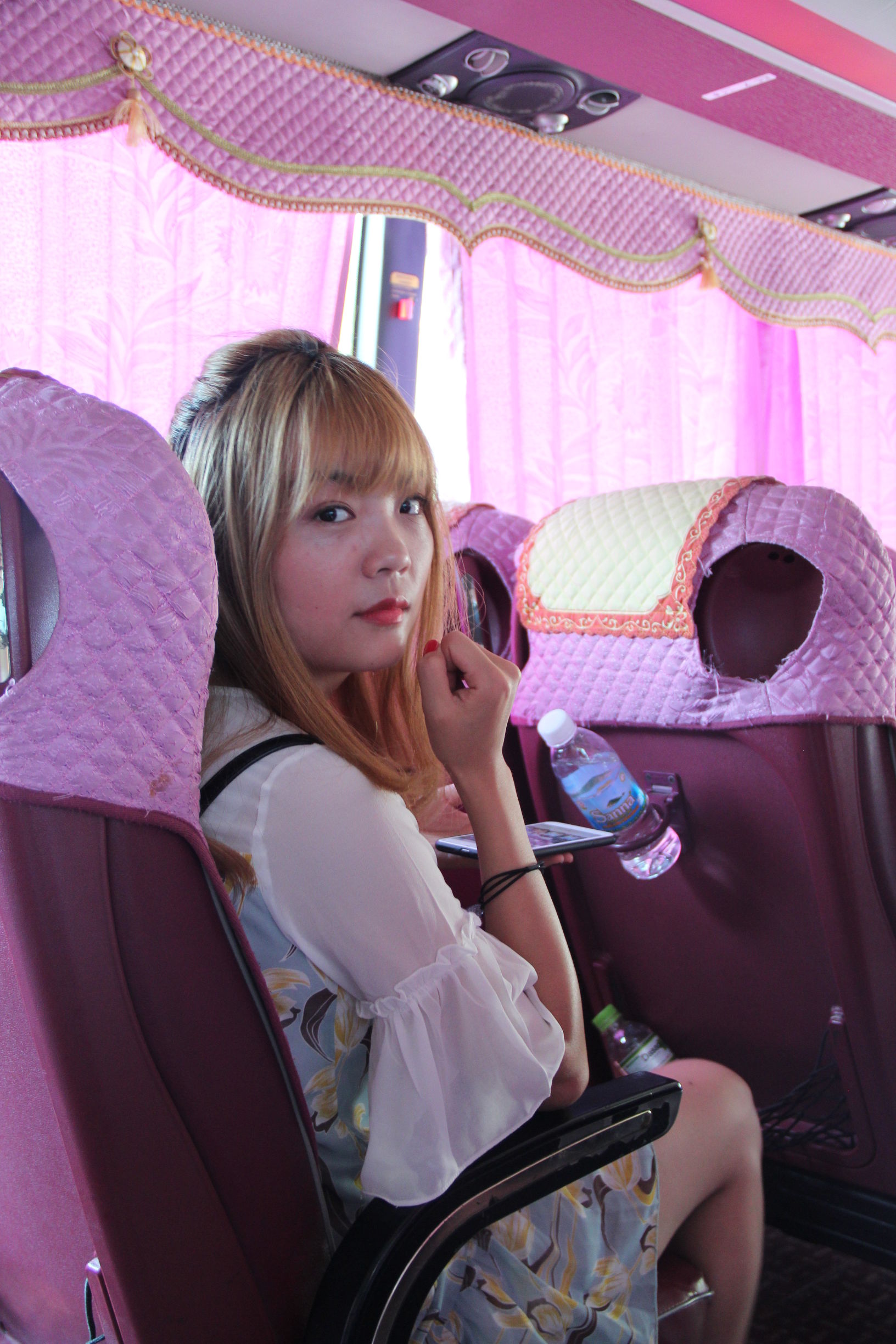 有些人不知哪里好但谁都代替不了,有些人说不上哪里好但谁都替不了