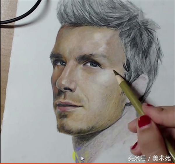 彩铅画技巧和方法,彩铅画教程米奇