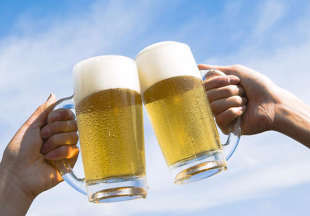 喝啤酒的4大禁忌饮食,喝冰冻啤酒伤胃怎么办
