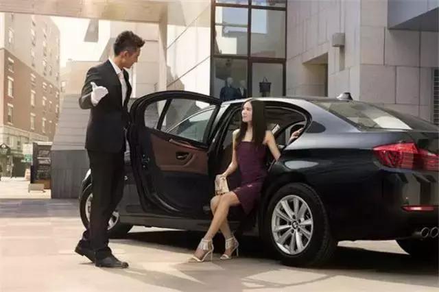 年轻人都爱的这3台家轿怎么选,预算10-15万选这三款轿车准没错