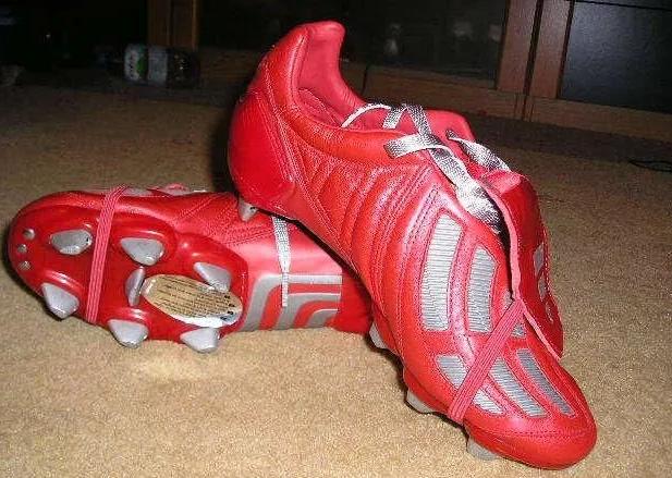 阿迪达斯经典足球鞋系列回顾,阿迪达斯足球鞋全系列介绍