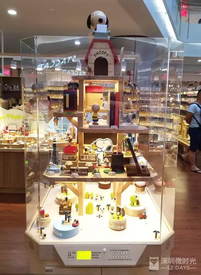 这家店挂着音乐盒的招牌，里面竟然藏着一个免费游乐园？