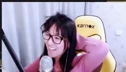 小苍被帅哥搭讪心砰砰跳谁料被嘲讽你也想嫁出去？呵呵