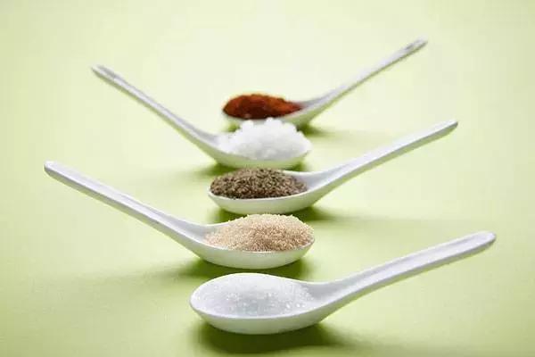 减肥后皮肤松弛跟肥胖纹怎么解决,瘦太快皮肤松弛出现肥胖纹怎么解