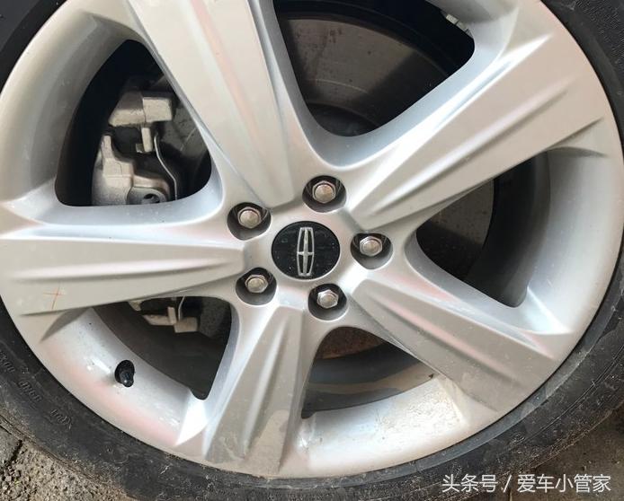 林肯c款,林肯航海家和宝马x330i油耗对比