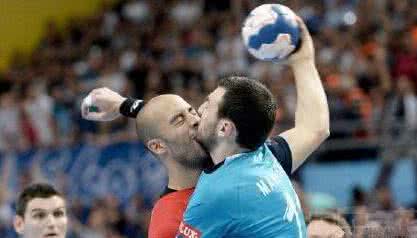 笑林足球唱歌,笑林足球电影粤语迅雷